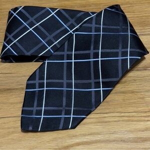 Elegant Tommy Hilfiger Black & Blue Plaid Silk Tie Made in the‎ USA
